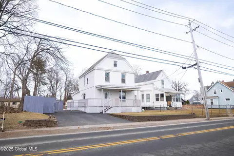 2815 Albany St, Schenectady, NY 12304