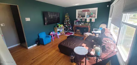 2139 Robinwood Ave, Schenectady, NY 12306 photo 8