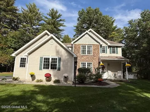 78 Brampton Ln, Gansevoort, NY 12831