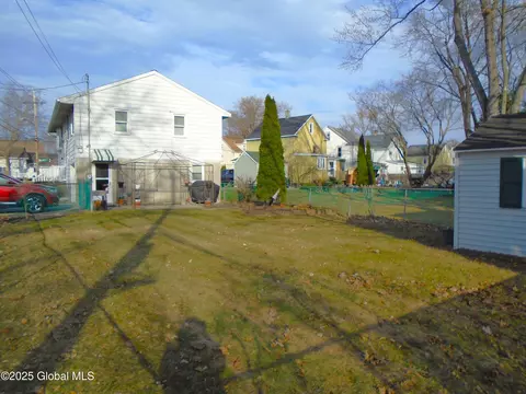 114 Chiswell Rd, Schenectady, NY 12304 photo 8