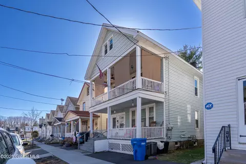 12 Grandview Ter, Albany, NY 12202