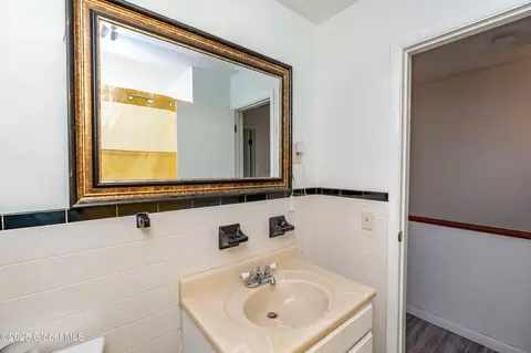 Bath - 16 Maxwell Dr, Troy, NY 12180 photo 2 of 2