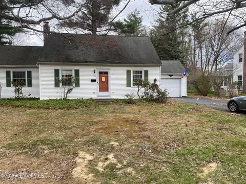 119 Orchard St, Delmar, NY 12054