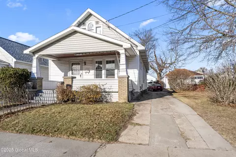 1537 Van Cortland St, Schenectady, NY 12303