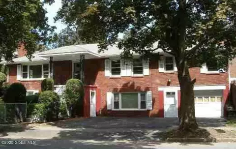 110 S Main Ave, Albany, NY 12208
