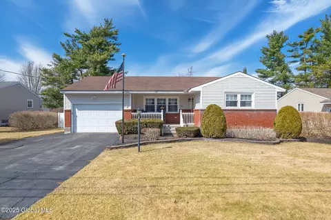 1054 Theodore Rd, Schenectady, NY 12303