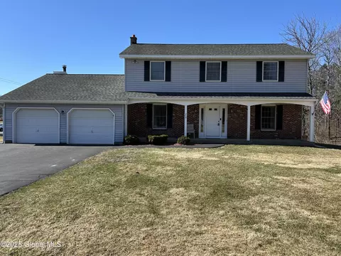 218 County Route 75, Mechanicville, NY 12118