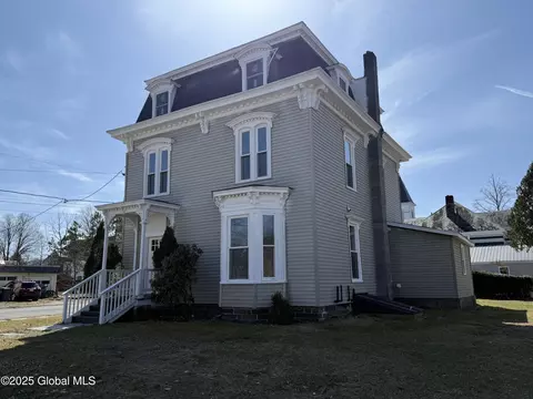 18 Morrison Ave, Granville, NY 12832