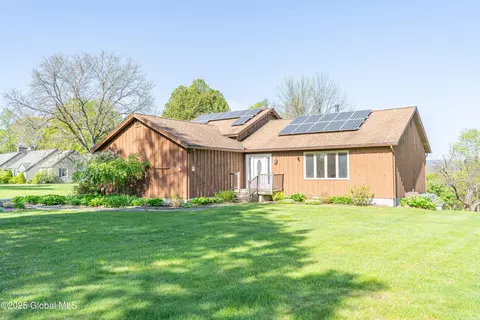 243 Chestnut Ridge Rd, Queensbury, NY 12804