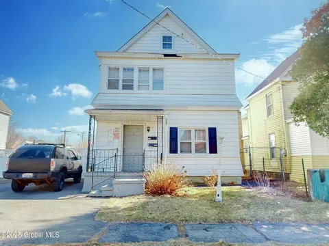 1071-1073 Cutler St, Schenectady, NY 12303