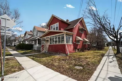 30 Summit Ave, Albany, NY 12209