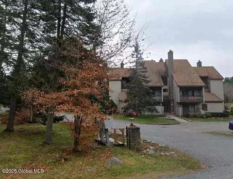 9 Hemlock Way #G1, Lake Placid, NY 12946
