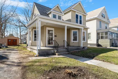 534 Thompson St, Schenectady, NY 12306