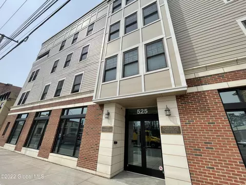 525 Union St, Schenectady, NY 12305