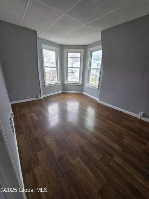 722 Mason St, Schenectady, NY 12308 photo 17