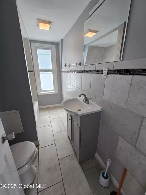 722 Mason St, Schenectady, NY 12308 photo 20