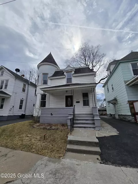 722 Mason St, Schenectady, NY 12308 photo 2