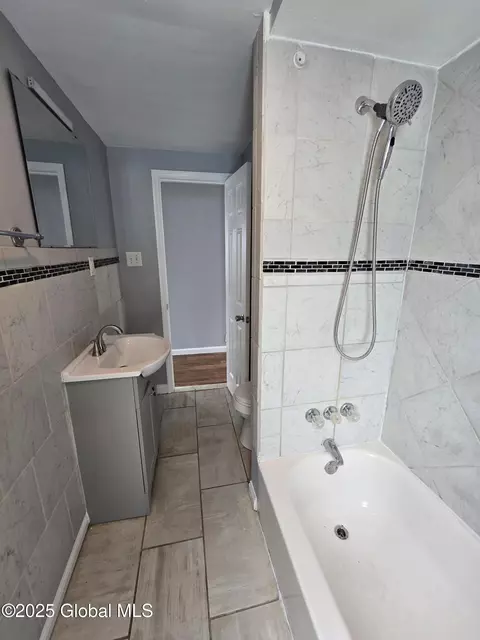 722 Mason St, Schenectady, NY 12308 photo 21