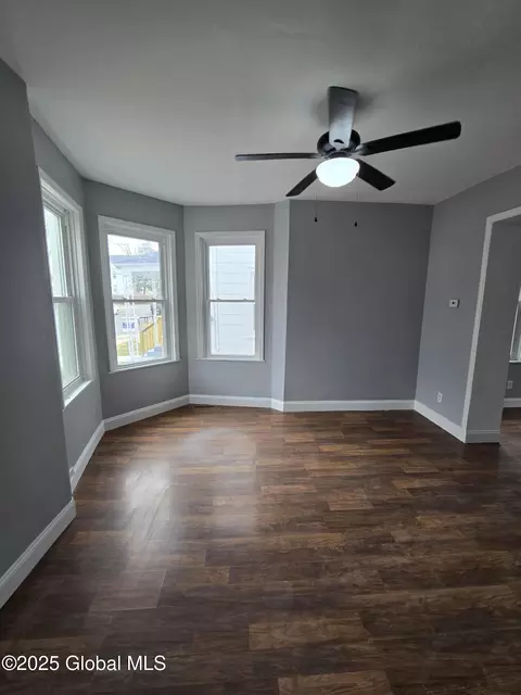 722 Mason St, Schenectady, NY 12308 photo 5