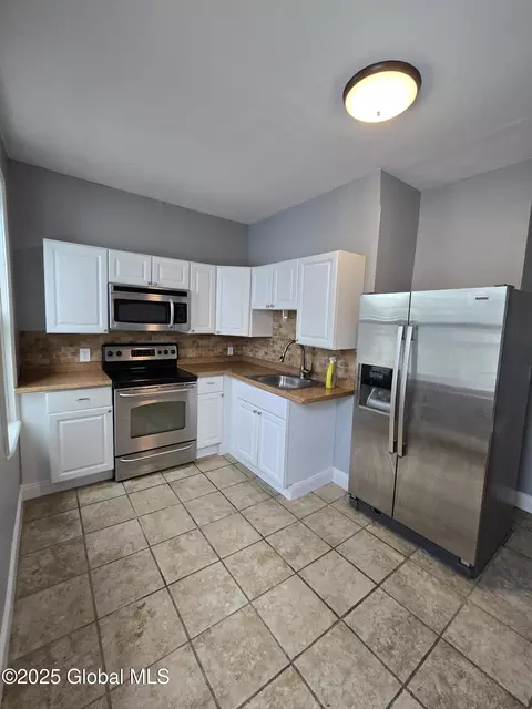 722 Mason St, Schenectady, NY 12308 photo 10