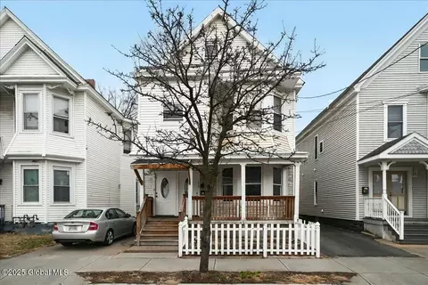 415 Victory Ave, Schenectady, NY 12307