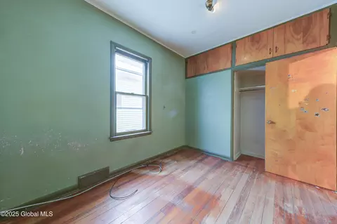 127 Mcclellan St, Schenectady, NY 12304 photo 25