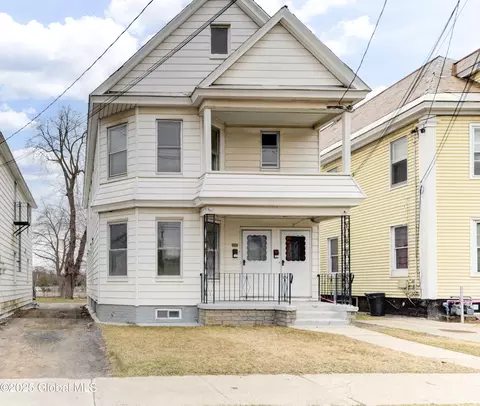 127 Mcclellan St, Schenectady, NY 12304