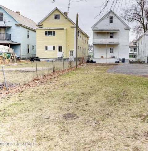 127 Mcclellan St, Schenectady, NY 12304 photo 30