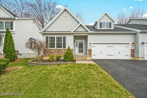 12 Sycamore St, Ballston Lake, NY 12019