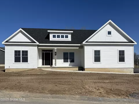 2 Kelts Farm Rd, Niskayuna, NY 12309
