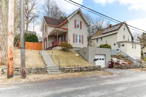 69 Third St, Gloversville, NY 12078