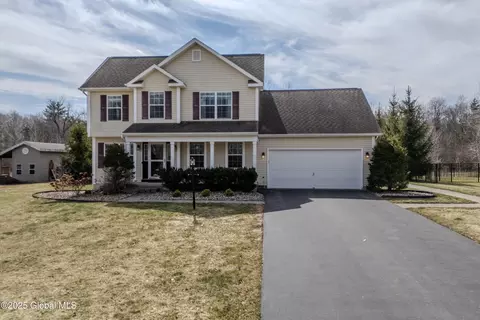 3 Morning Glory Dr, Malta, NY 12020