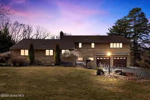 1273 Ruffner Rd, Niskayuna, NY 12309