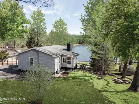 174 W Shore Dr, Valatie, NY 12184
