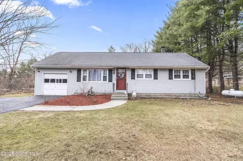 39 Wormer Rd, Voorheesville, NY 12186