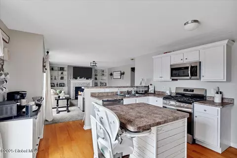 Kitchen - 19 Sandy Ln, Selkirk, NY 12158 photo 2 of 3