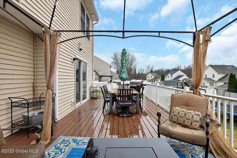 Exterior - 19 Sandy Ln, Selkirk, NY 12158 photo 4 of 5