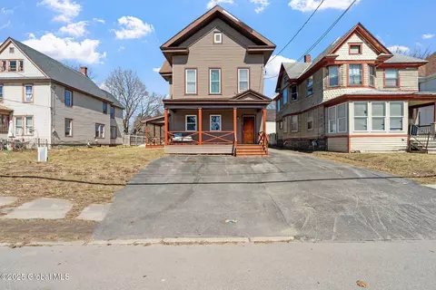 33 Third Ave, Gloversville, NY 12078