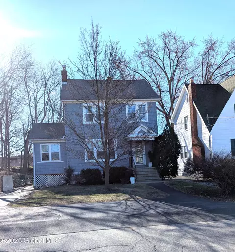 2 Woolard Ave, Colonie, NY 12205