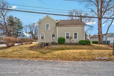 44 Hoosick St, Hoosick Falls, NY 12090