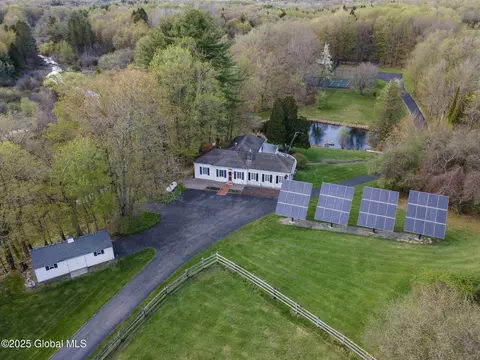 View/Area - 938 Charlton Rd, Scotia, NY 12302 photo 2 of 4