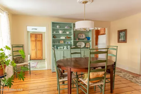 Dining - 938 Charlton Rd, Scotia, NY 12302 photo 2 of 2