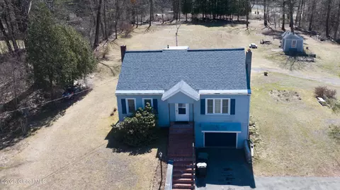 240 Cronin Rd, Queensbury, NY 12804