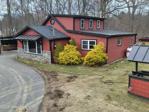 487 Malta Ave, Malta, NY 12020