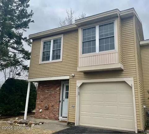 23 Chadwyck Sq, Cohoes, NY 12047