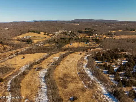 408 State Route 199, Red Hook, NY 12571