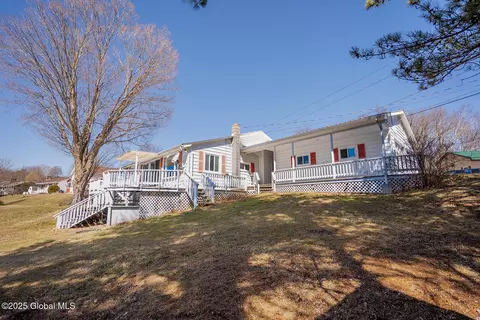 9 Kennedy Rd, Cambridge, NY 12816 photo 5