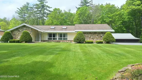 193 Hadlock Pond Rd, Fort Ann, NY 12827
