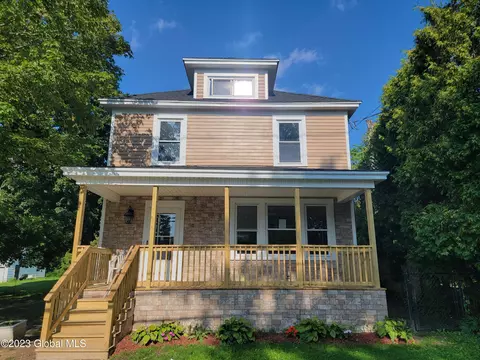 25 Church St, Hagaman, NY 12086