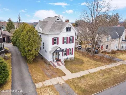 301 S William St, Johnstown, NY 12095